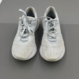 Nike React Infinity, grey and white